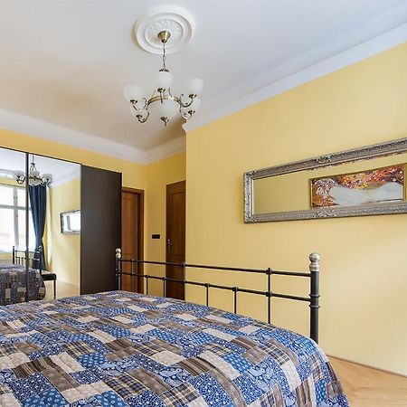 In Heart Of Prague - 2Br 2Ba Elegant Downtown Apt Exteriör bild