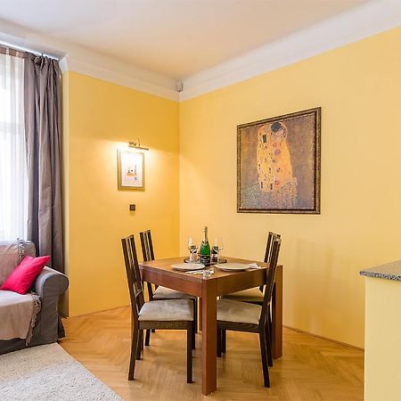 In Heart Of Prague - 2Br 2Ba Elegant Downtown Apt Exteriör bild