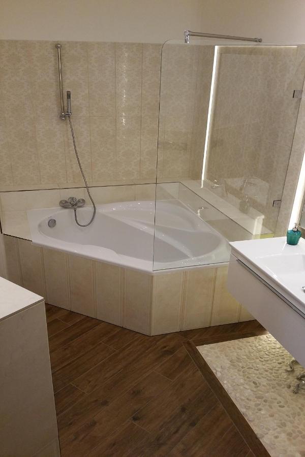 In Heart Of Prague - 2Br 2Ba Elegant Downtown Apt Exteriör bild