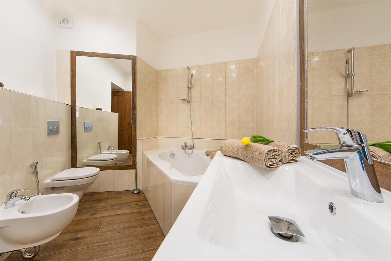 In Heart Of Prague - 2Br 2Ba Elegant Downtown Apt Exteriör bild