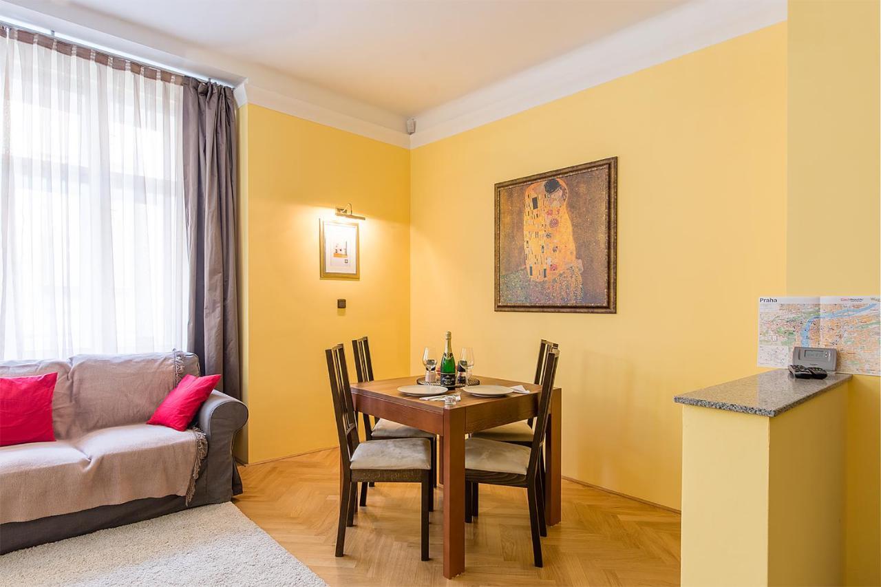 In Heart Of Prague - 2Br 2Ba Elegant Downtown Apt Exteriör bild