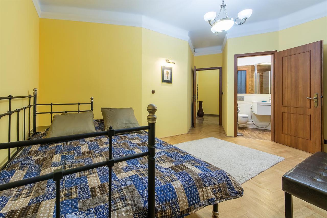 In Heart Of Prague - 2Br 2Ba Elegant Downtown Apt Exteriör bild